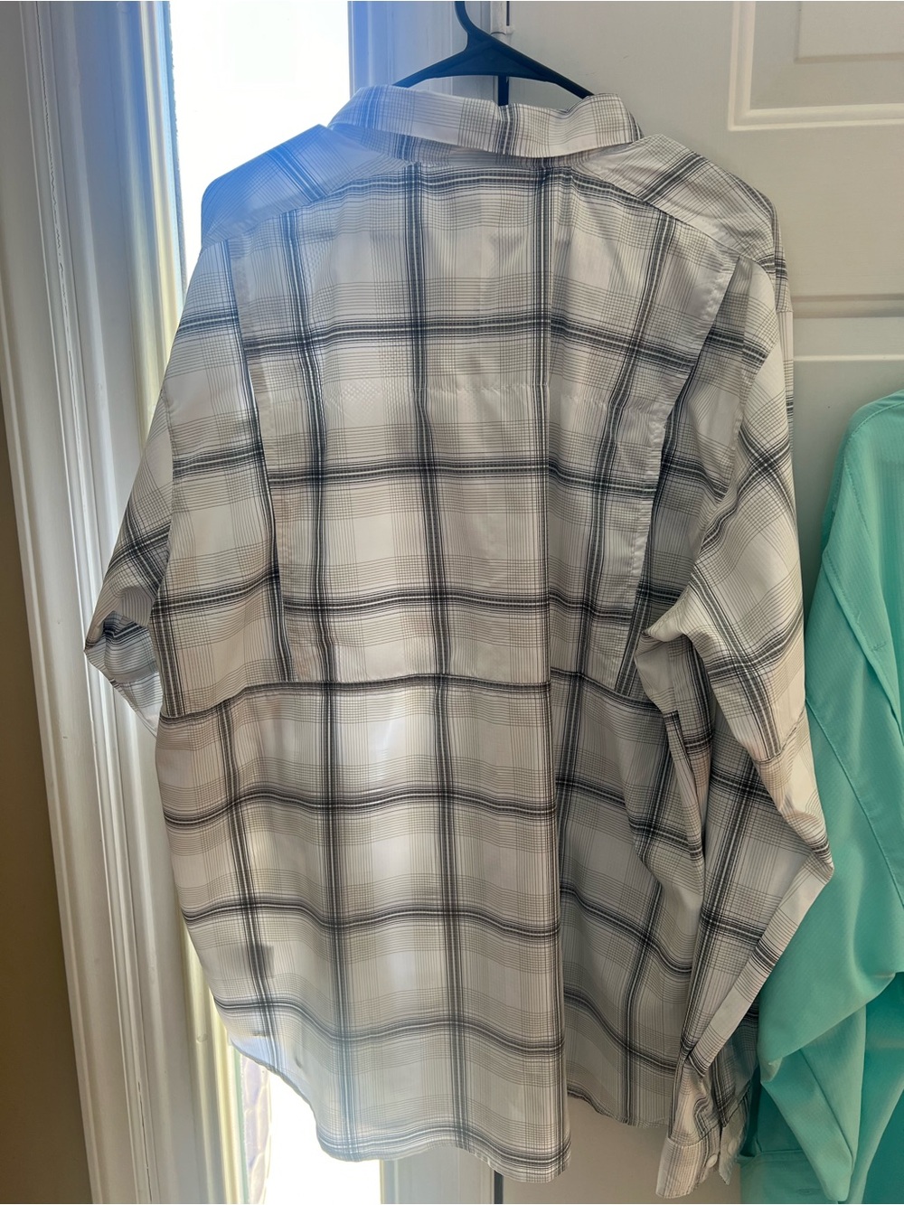Columbia Mens' Mint Green Button-Front Sun Shirt - Picture 4 of 5